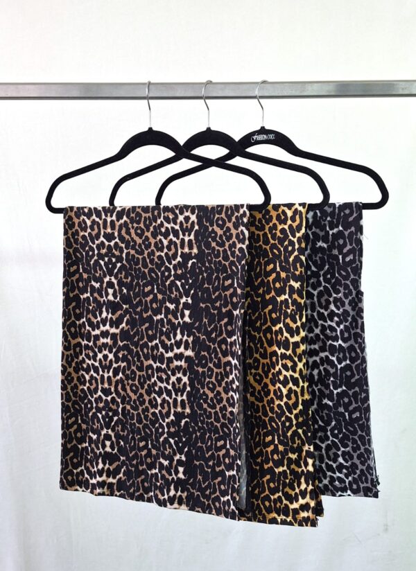 Pollera animal print con tajo costado morley 2026 - Imagen 5