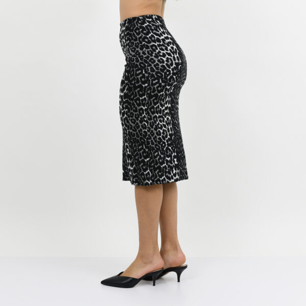 Pollera animal print con tajo costado morley 2026 - Imagen 3